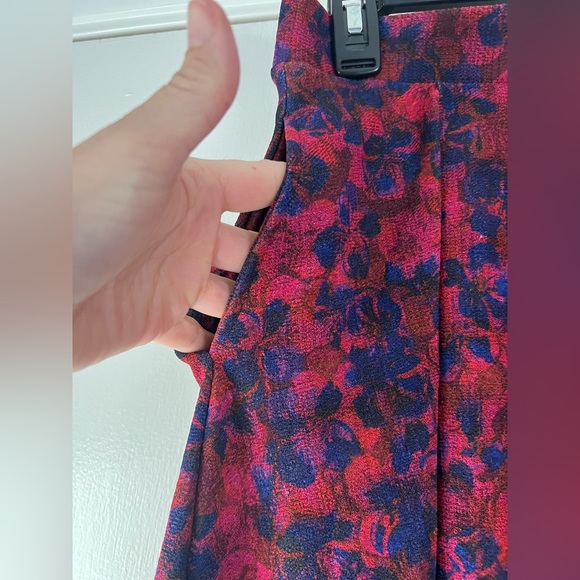 New! Lularoe Madison Circle Swing Skirt in Navy Red Magenta Pink Floral - Picture 3 of 5